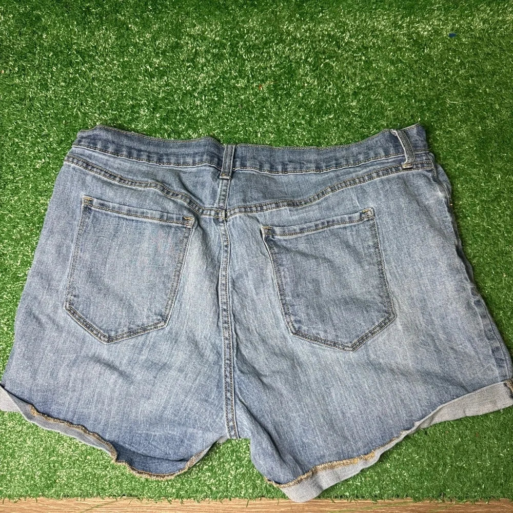 Old Navy Blue Jean Shorts Distressed Casual - Picture 2 of 4